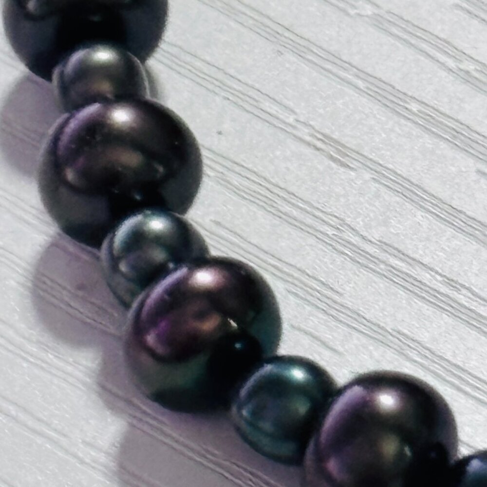 Black Peacock Pearl Beaded Necklace 18” Iridescent Classic - Picture 12 of 14